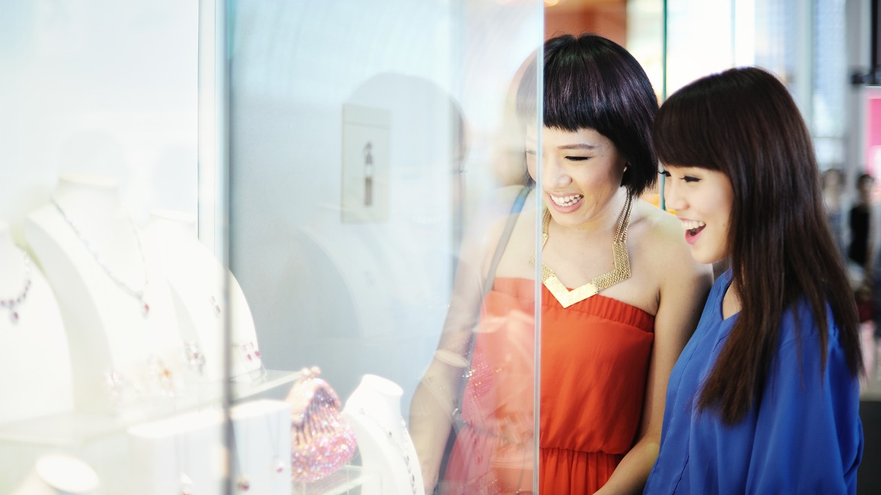 Two women are shopping; image used for HSBC Malaysia Credit Cards
